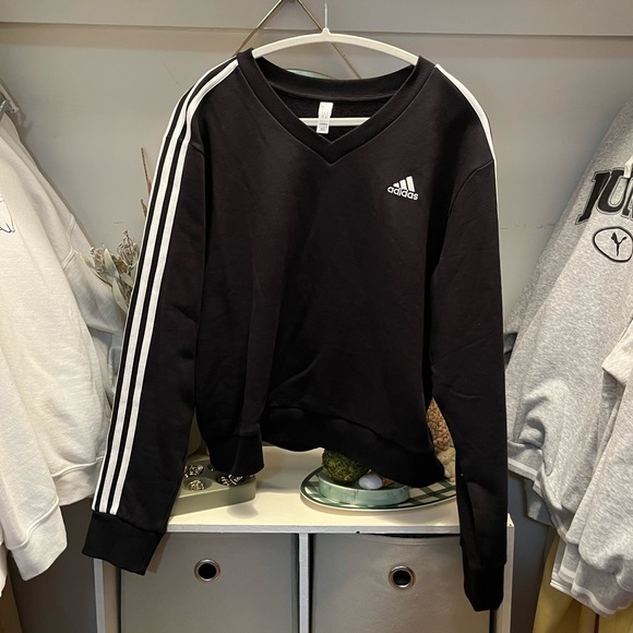 adidas Tops - NEW Adidas Sweatshirt